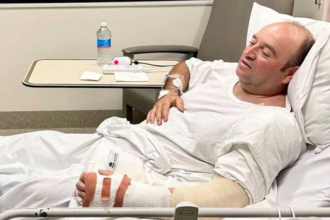 Bondi Beach attack hero charged with assaulting father: media